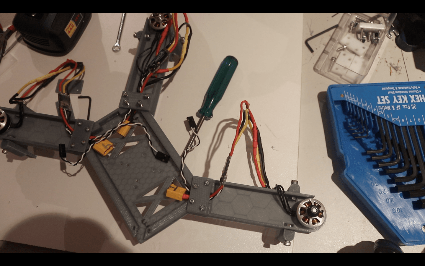 WE HAVE ARMS!! WITH MOTORS!!