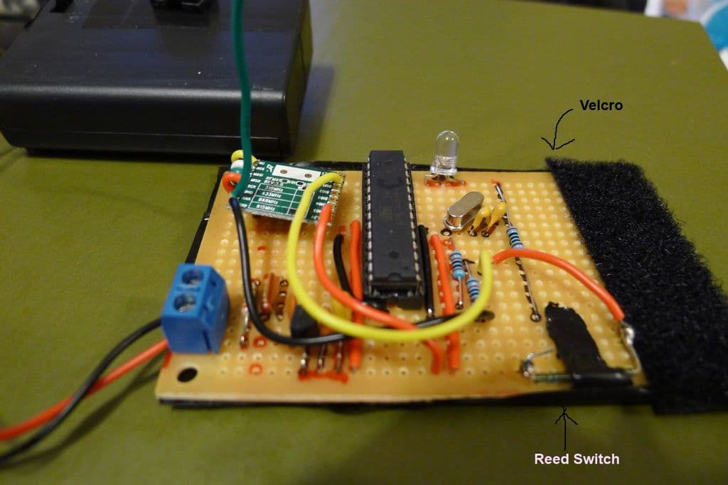 Battery Powered Reed Switch - Door / Window / Drawer / Mailbox Sensor