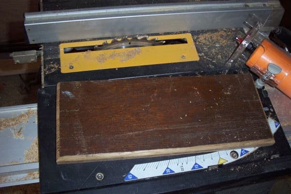 Round the Shelf Surface Edges.