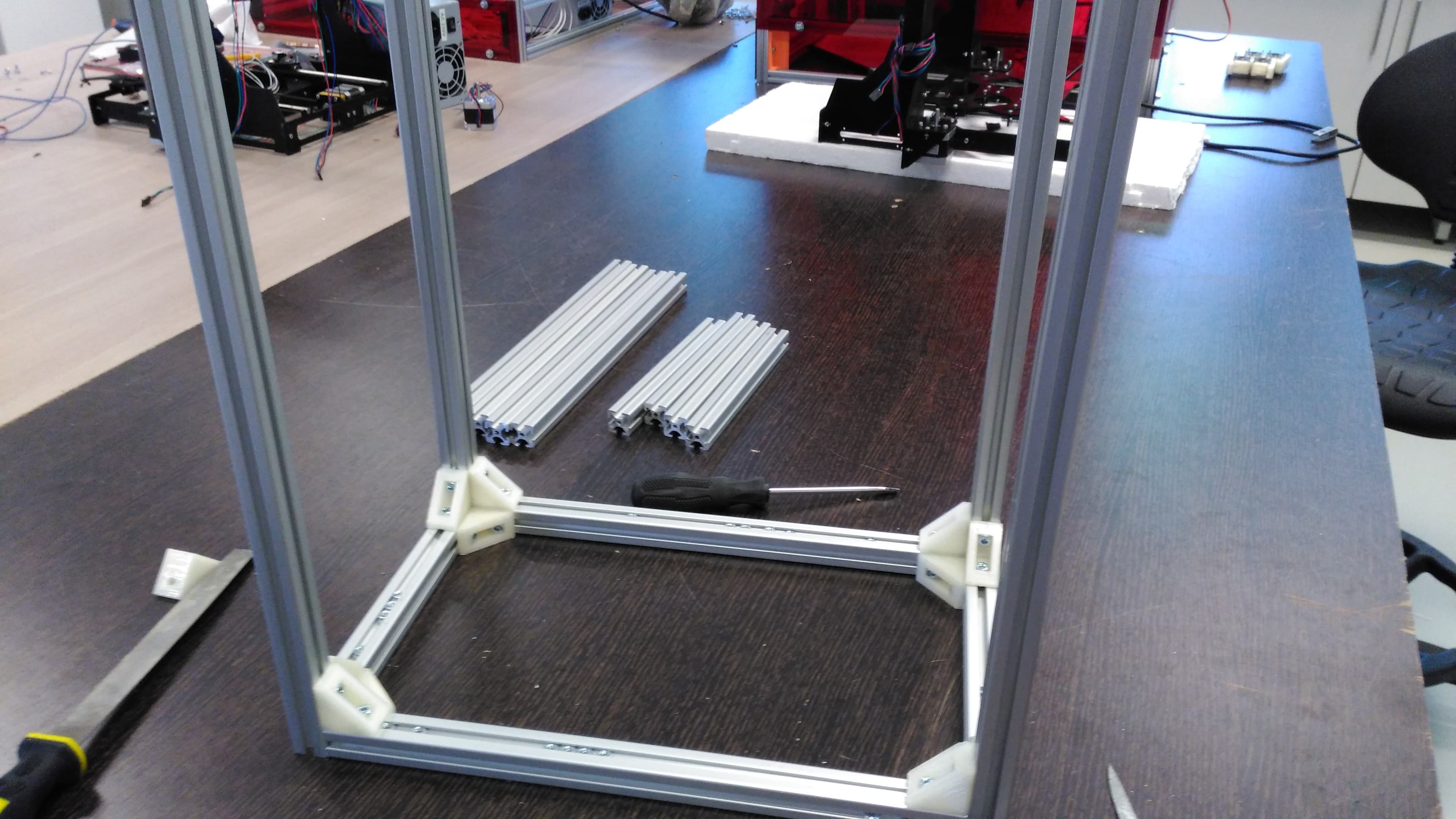 The 20x20 Aluminum Slot Profile Frame