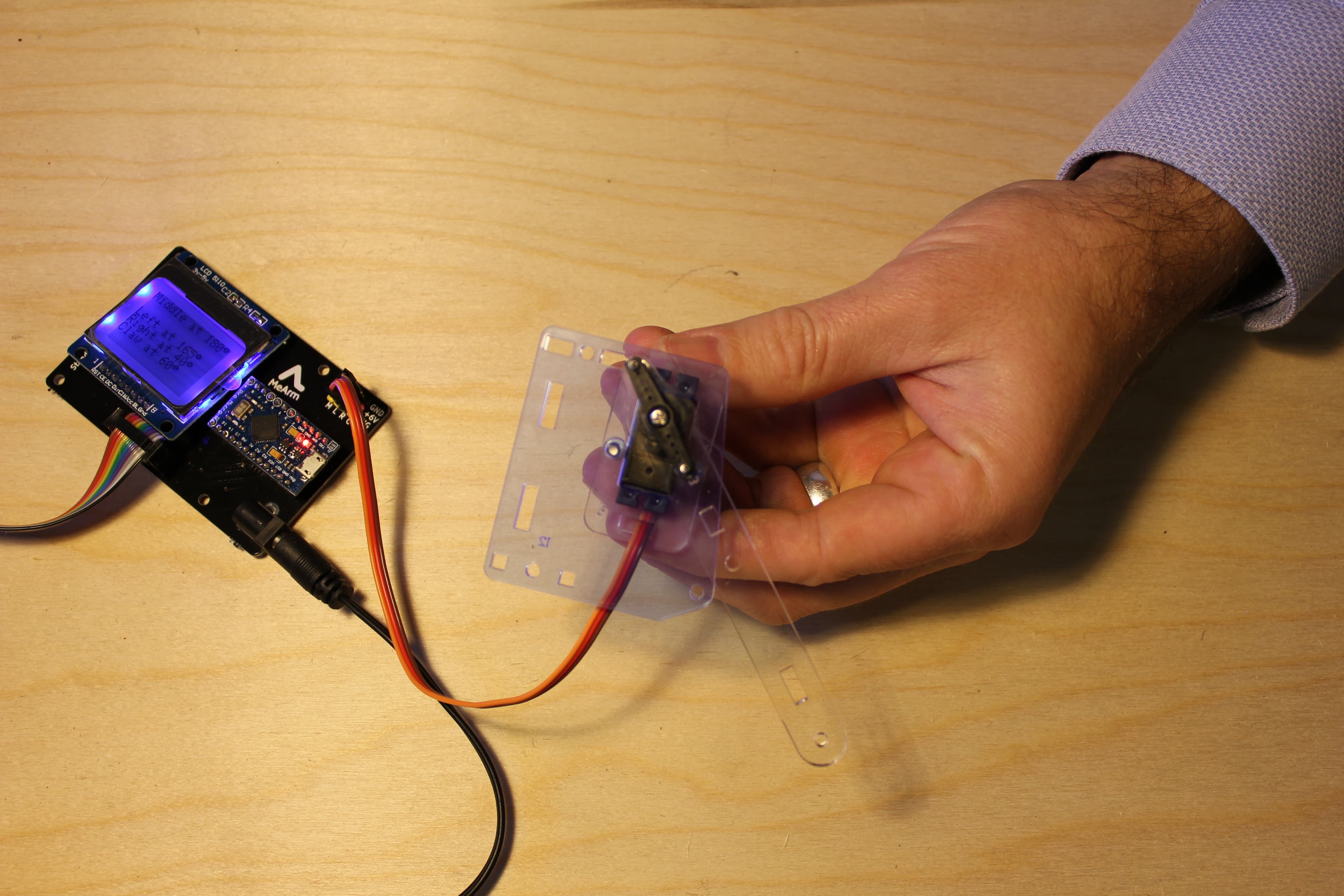 Calibrate All the Servos! Step 3 Right