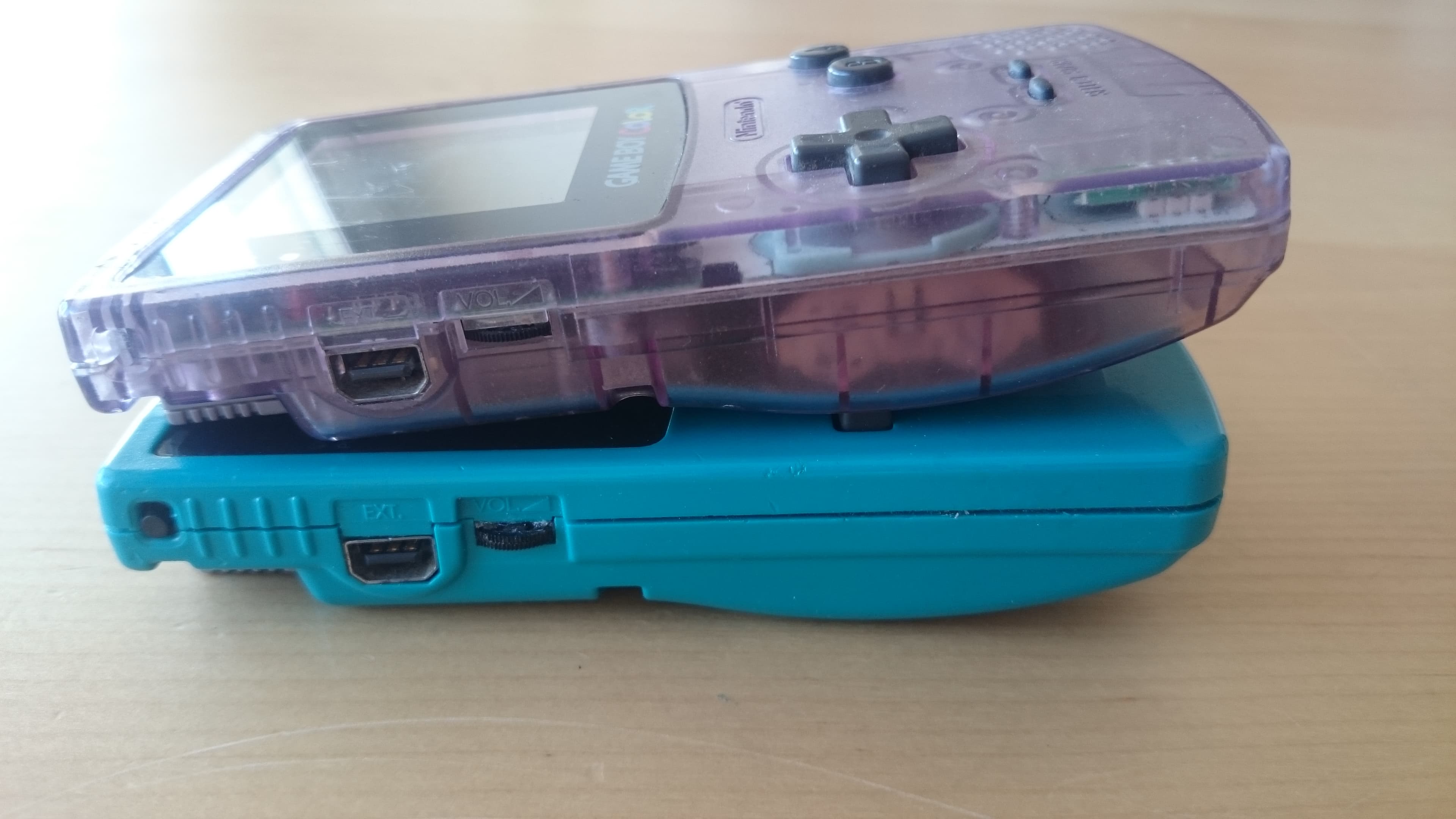 GameDroid Vs GameBoy