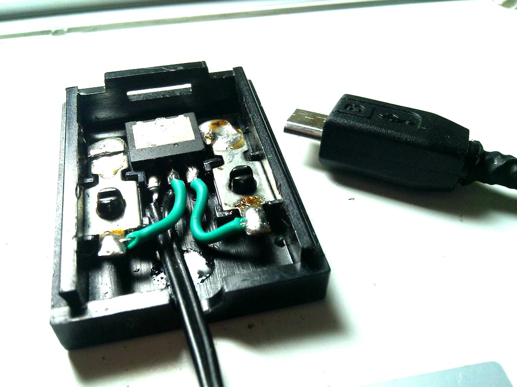 Soldering the 7805 Regulator