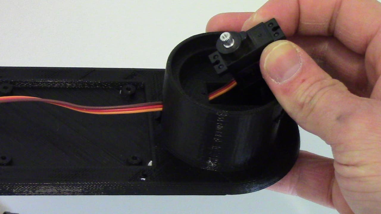 Assemble Base Servo