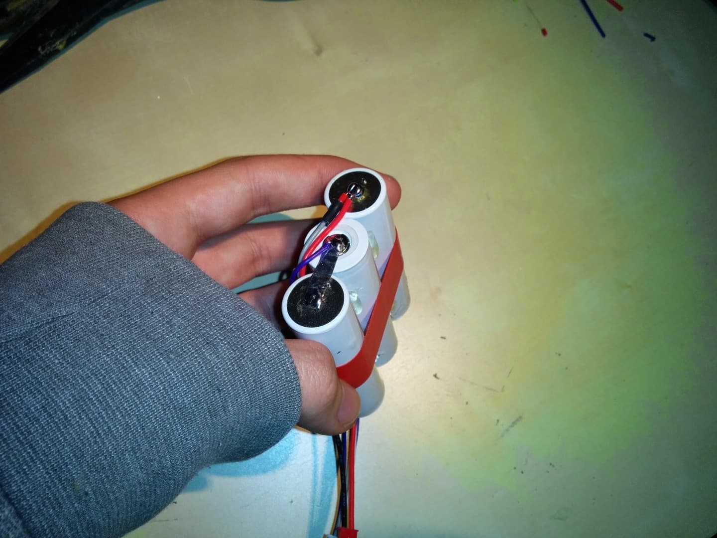 Solder the 4-PIN JST-XH Balance Connector