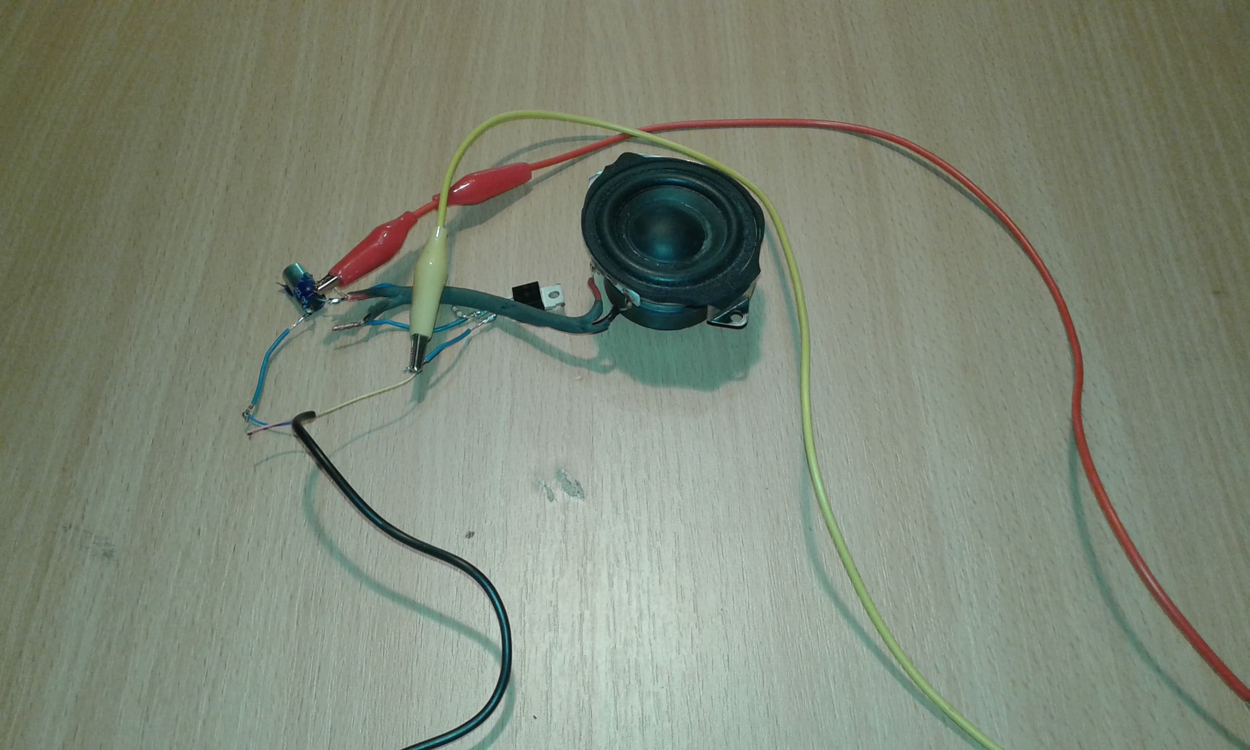 Simple Power Amplifier Circuit