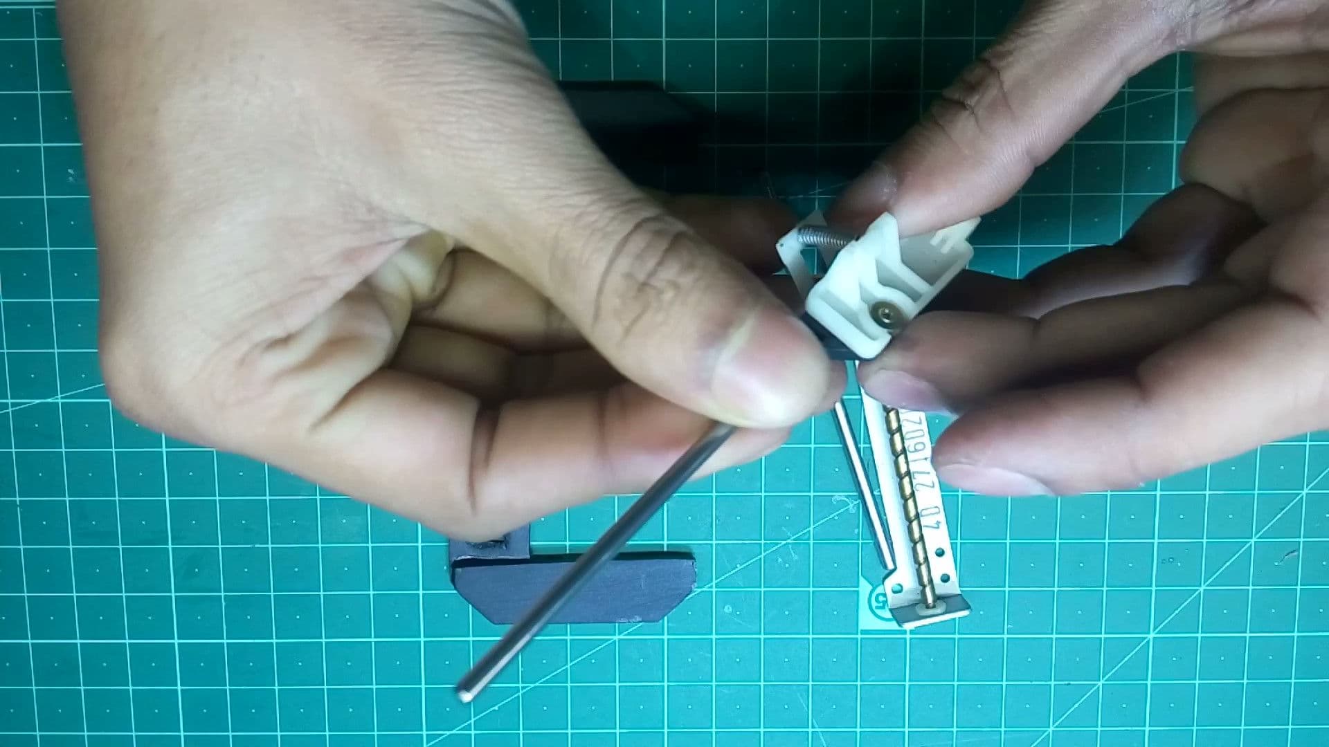 Attaching the Sliding Rods