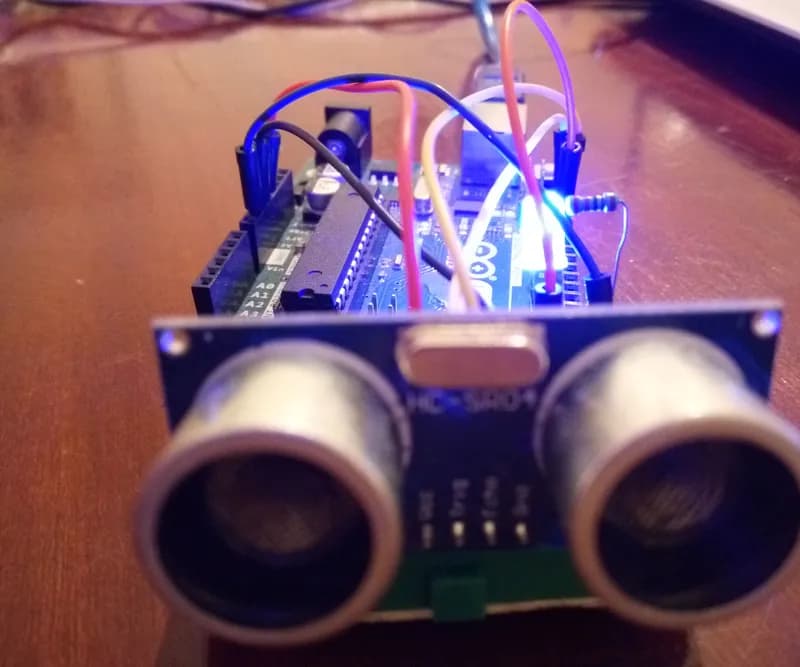 Simple Project With the Ultrasonic Sensor (HC-SR04) +LED -Arduino Tutoriel-