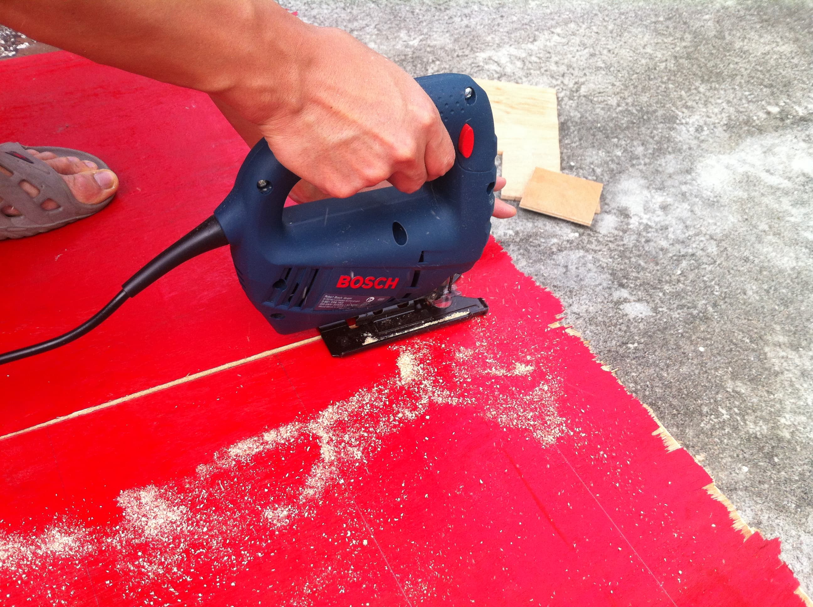 Cutting the Wood (Jigsaw)