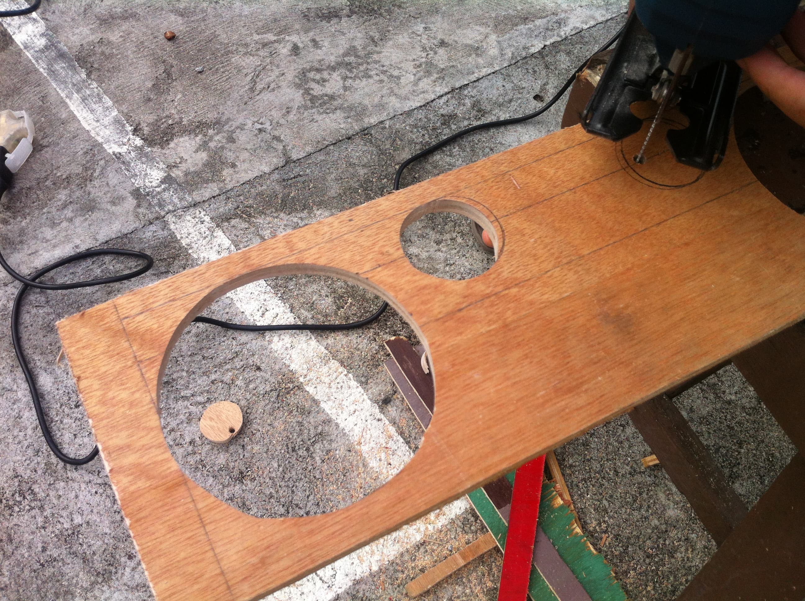 Cutting the Wood (Jigsaw)