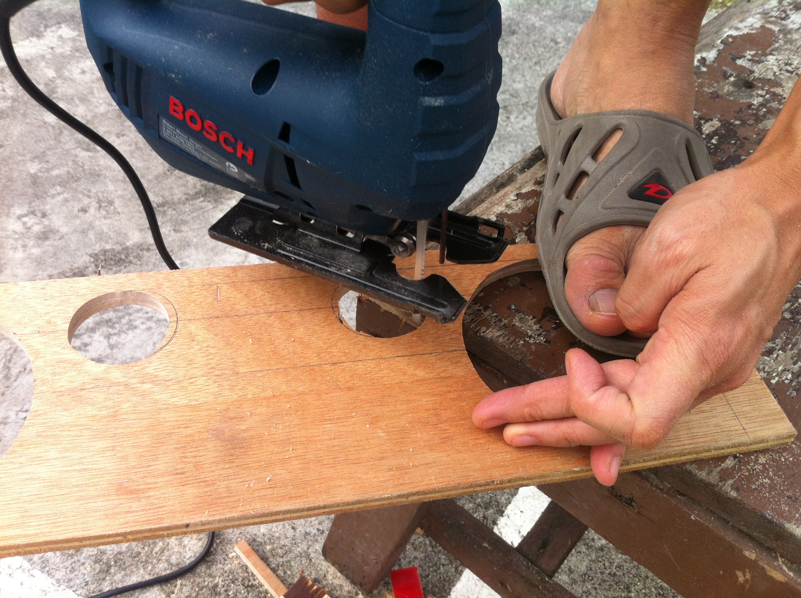 Cutting the Wood (Jigsaw)