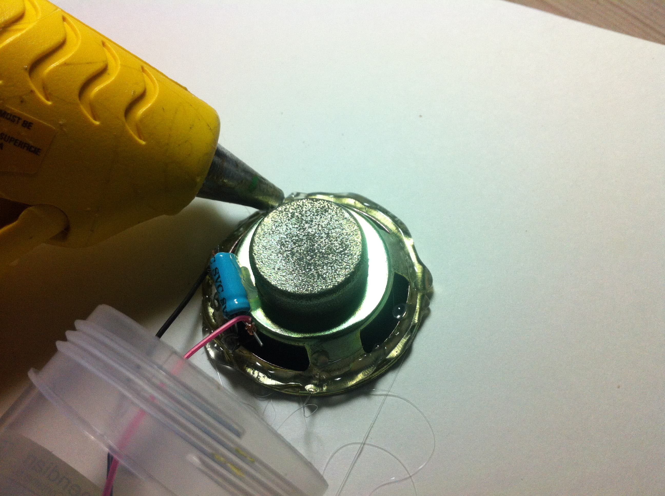 Sealing Your Fullrange Speaker Into a Cylindrical Container