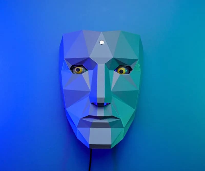 Face With Animatronic Eyes, Motion Detection and Voice