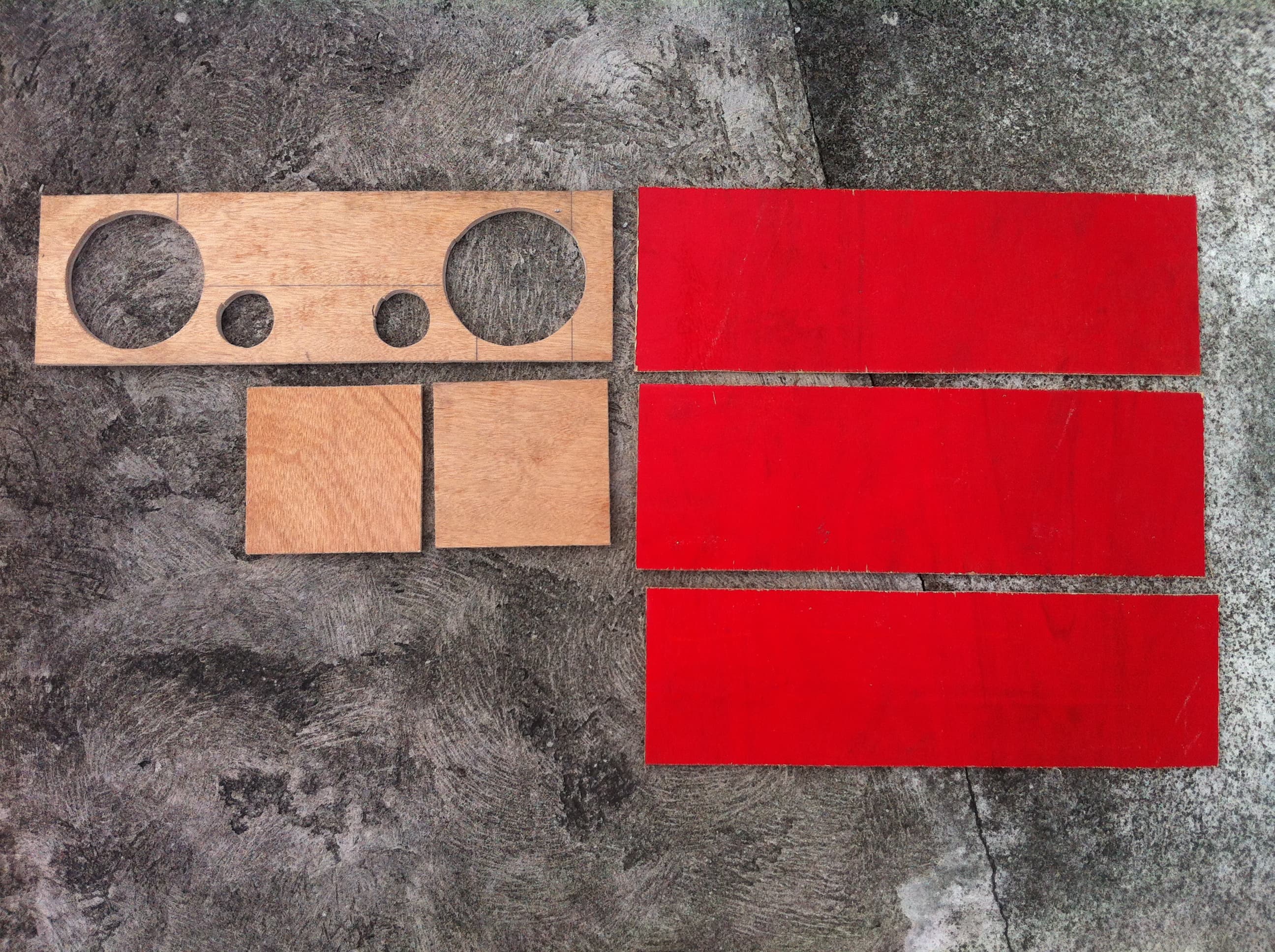 Cutting the Wood (Jigsaw)