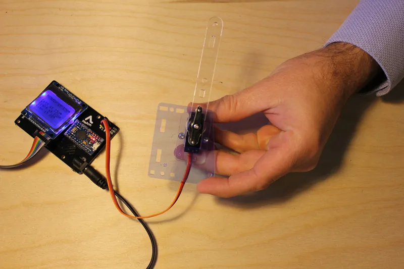 Calibrate All the Servos! Step 3 Right