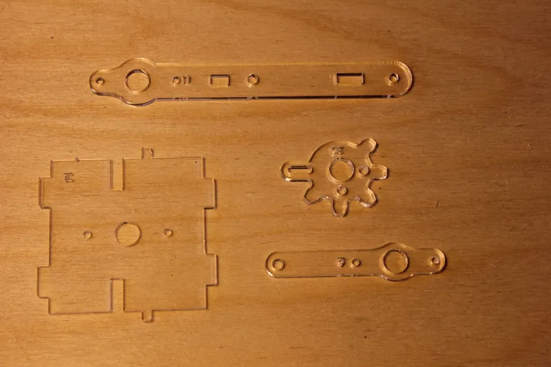 Attach the Servo Horns to the Appropriate Levers!