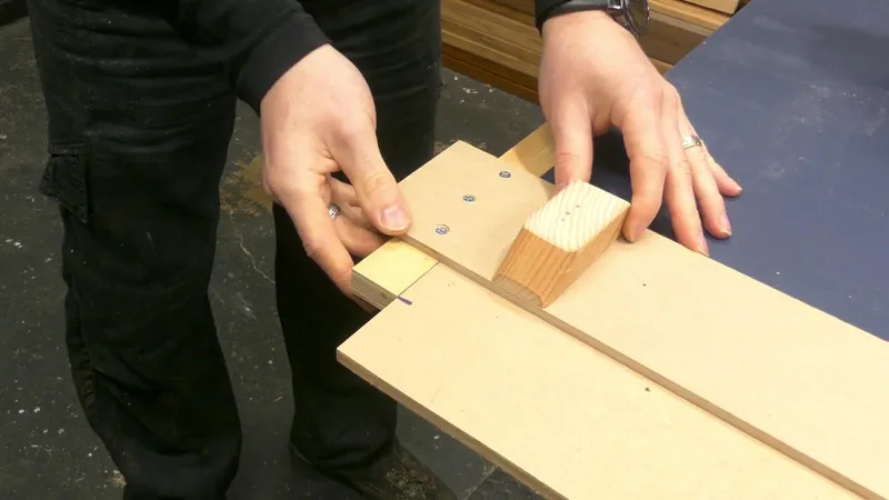 Jig #1 - Circular Saw Cross Cutting Jig