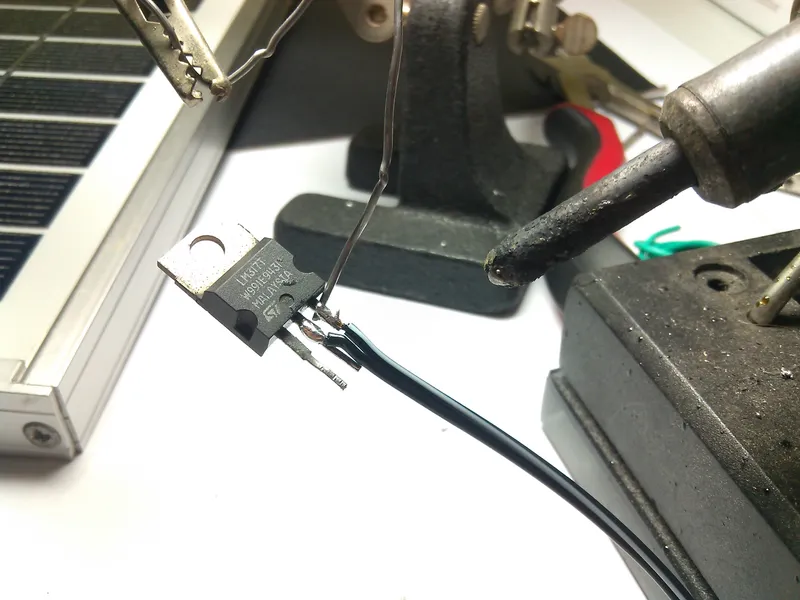 Soldering the 7805 Regulator