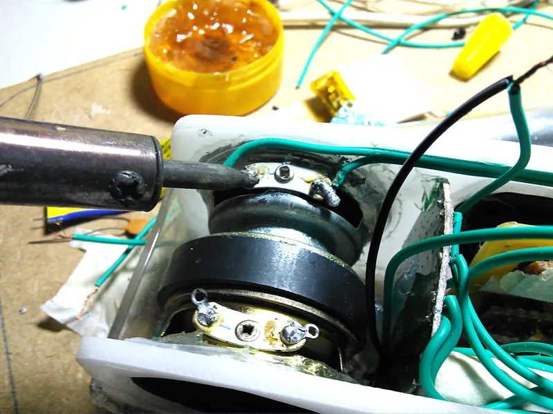 Soldering the Speakers (Must Read)