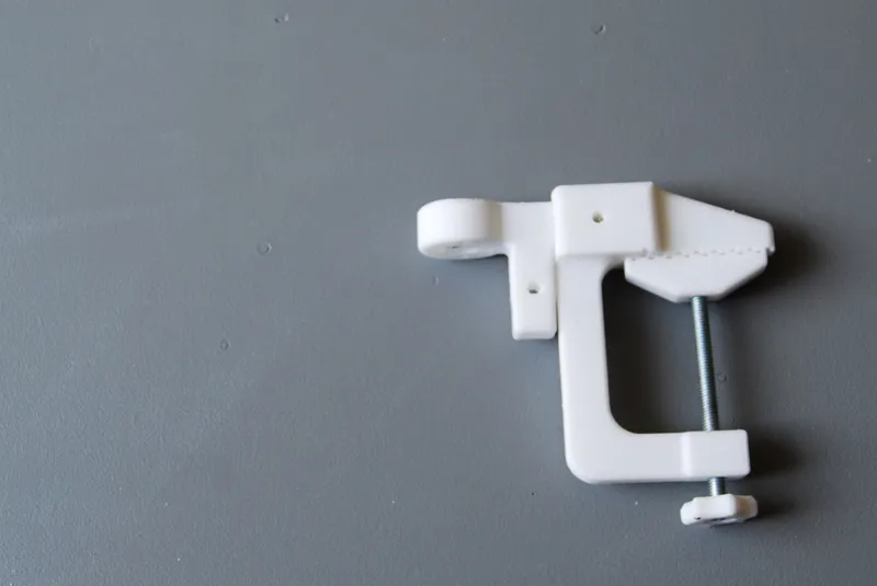 Connecting the Motors to the Clamps