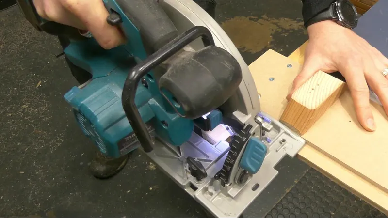 Jig #1 - Circular Saw Cross Cutting Jig