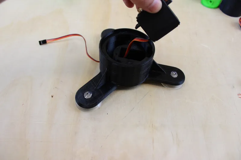 Insert Base Servo