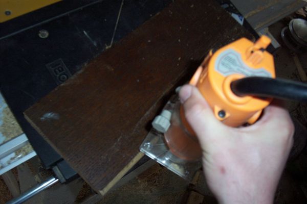 Round the Shelf Surface Edges.