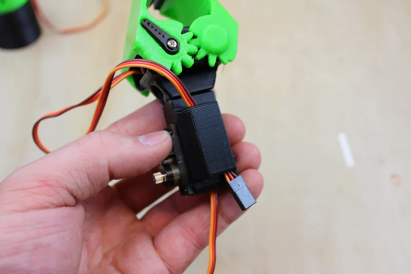 Attach Gripper to Wrist End