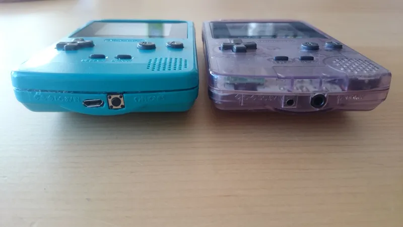 GameDroid Vs GameBoy