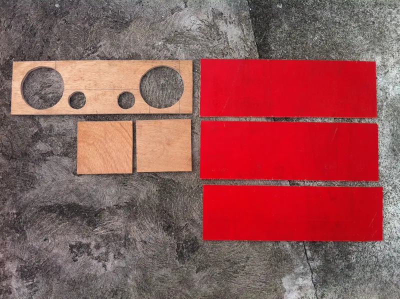 Cutting the Wood (Jigsaw)