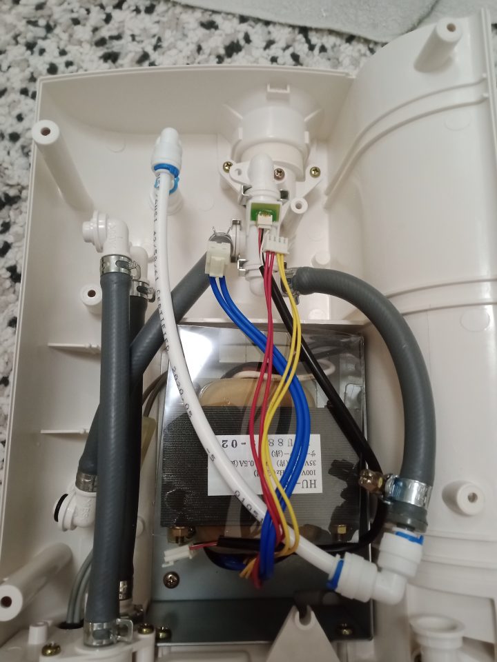 Re-piping of hoses, bypassing the standard water filter