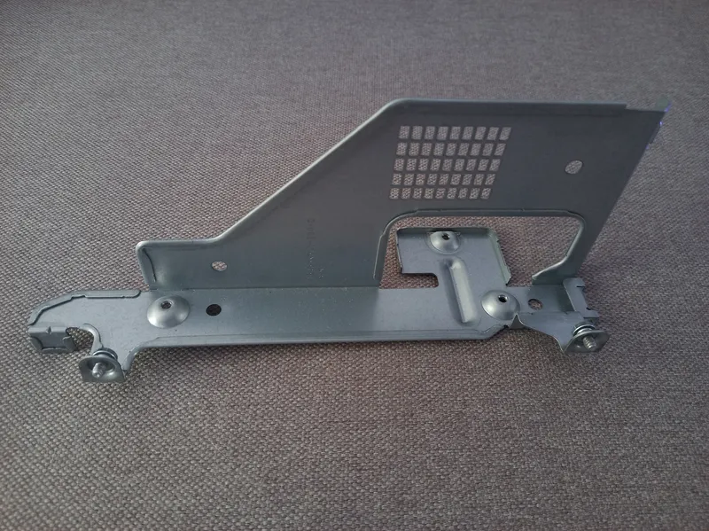 Metal bracket