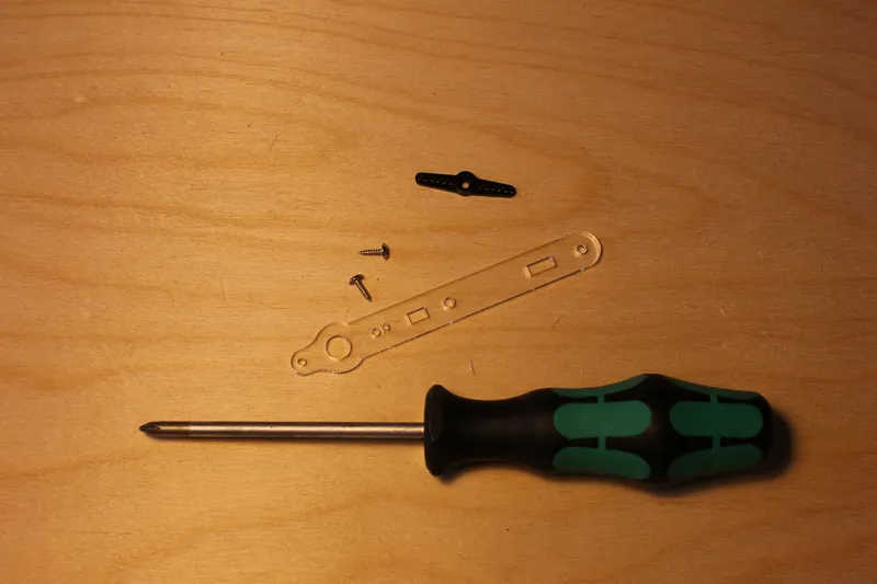 Attach the Servo Horns to the Appropriate Levers!