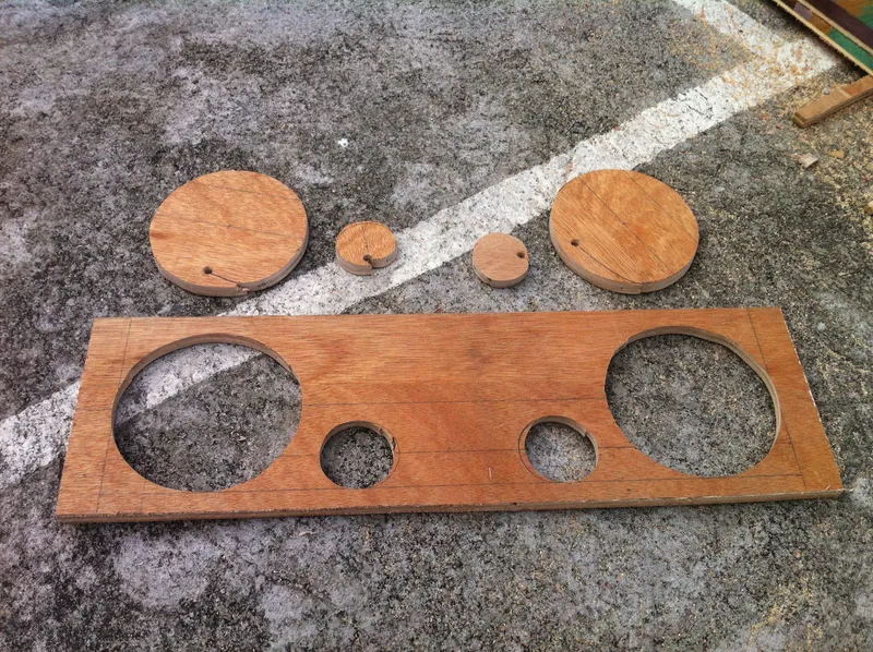 Cutting the Wood (Jigsaw)