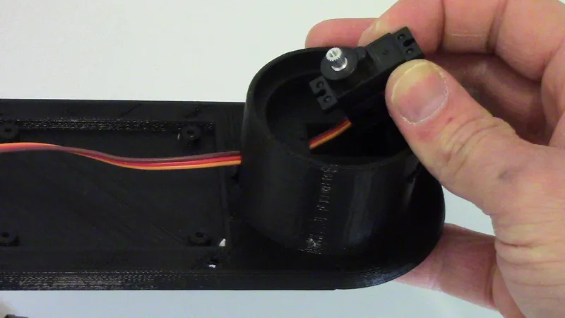 Assemble Base Servo