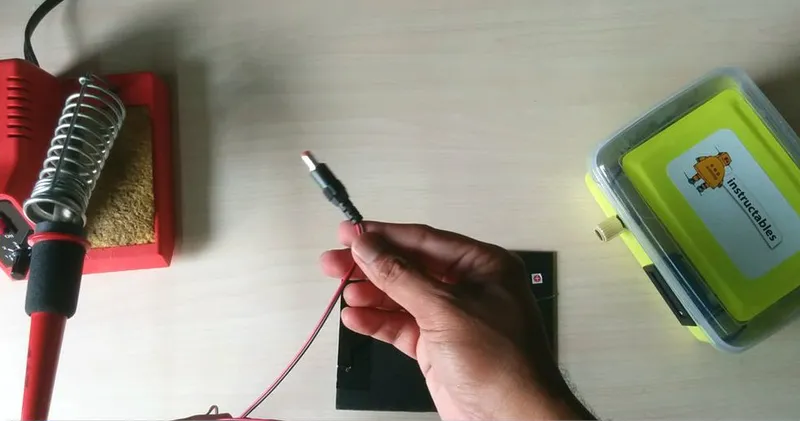 Make the Solar Panel Circuit
