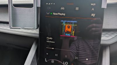 Polestar 2 Phone Mount For Galaxy Z Fold 8